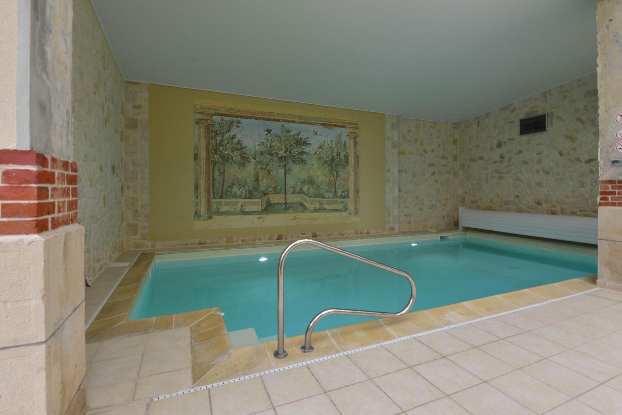 Hotel Castel Jeanson เอ-แชมเปญ ภายนอก รูปภาพ