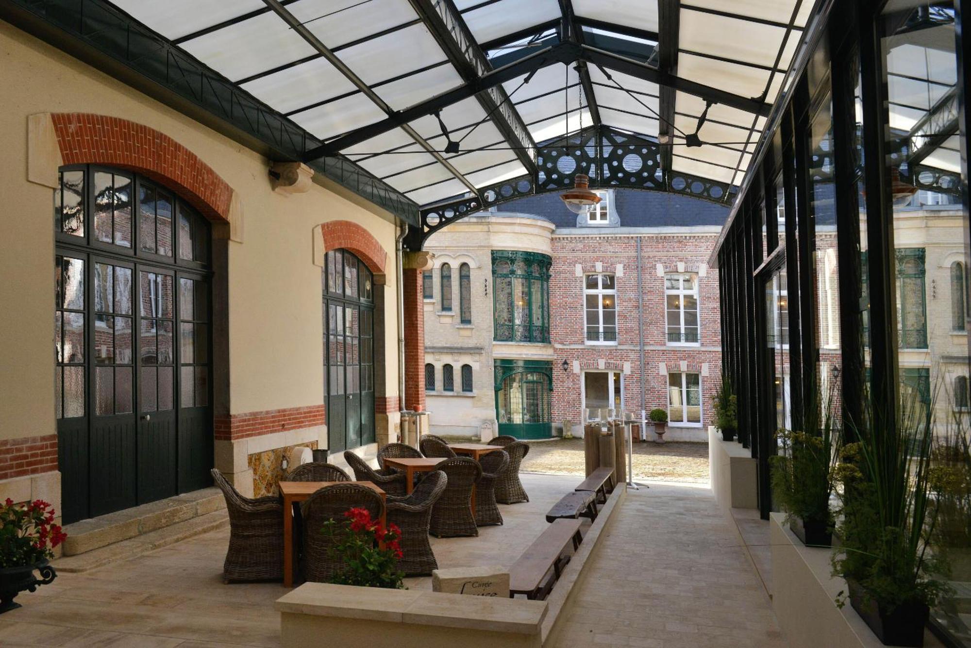 Hotel Castel Jeanson เอ-แชมเปญ ภายนอก รูปภาพ