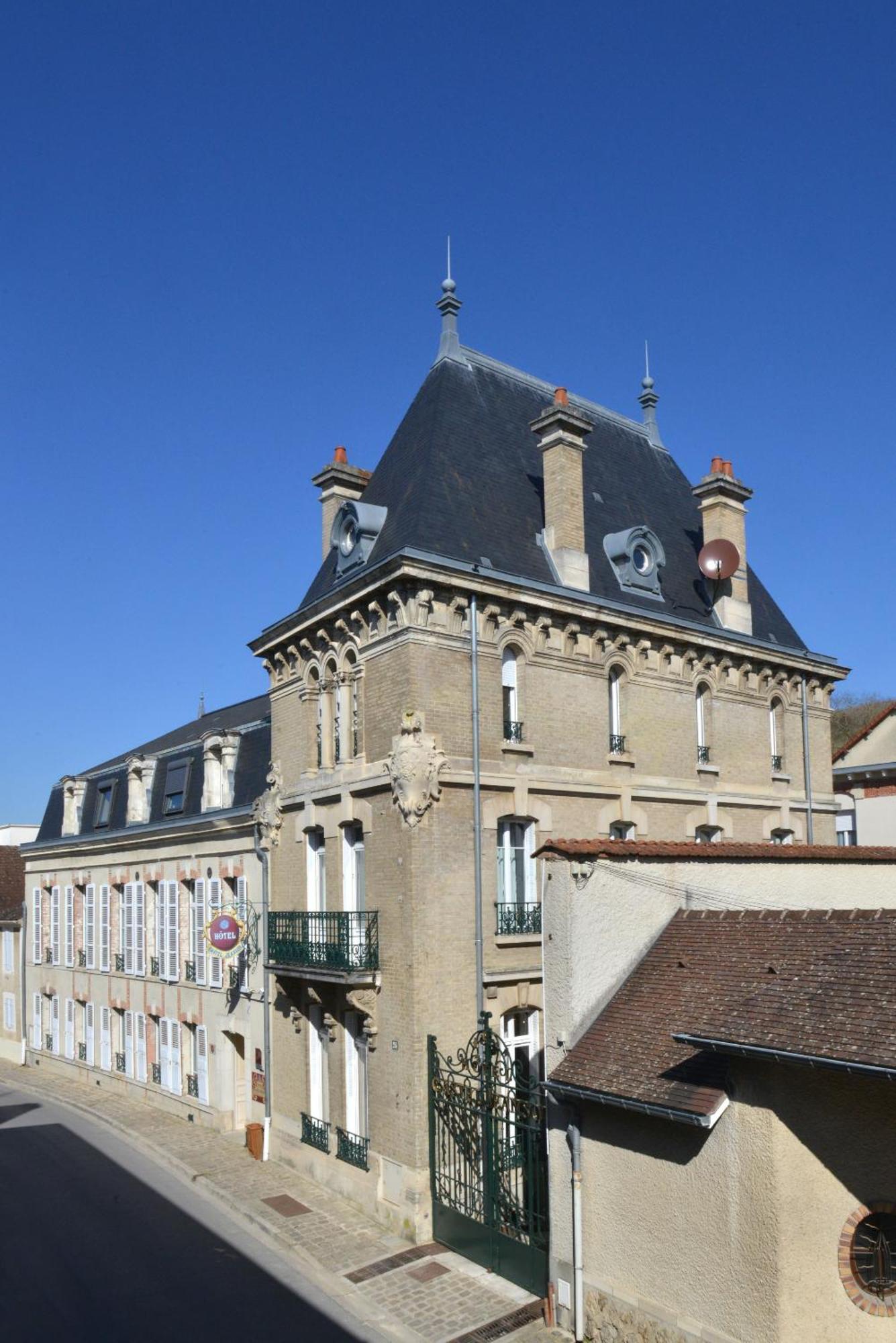 Hotel Castel Jeanson เอ-แชมเปญ ภายนอก รูปภาพ