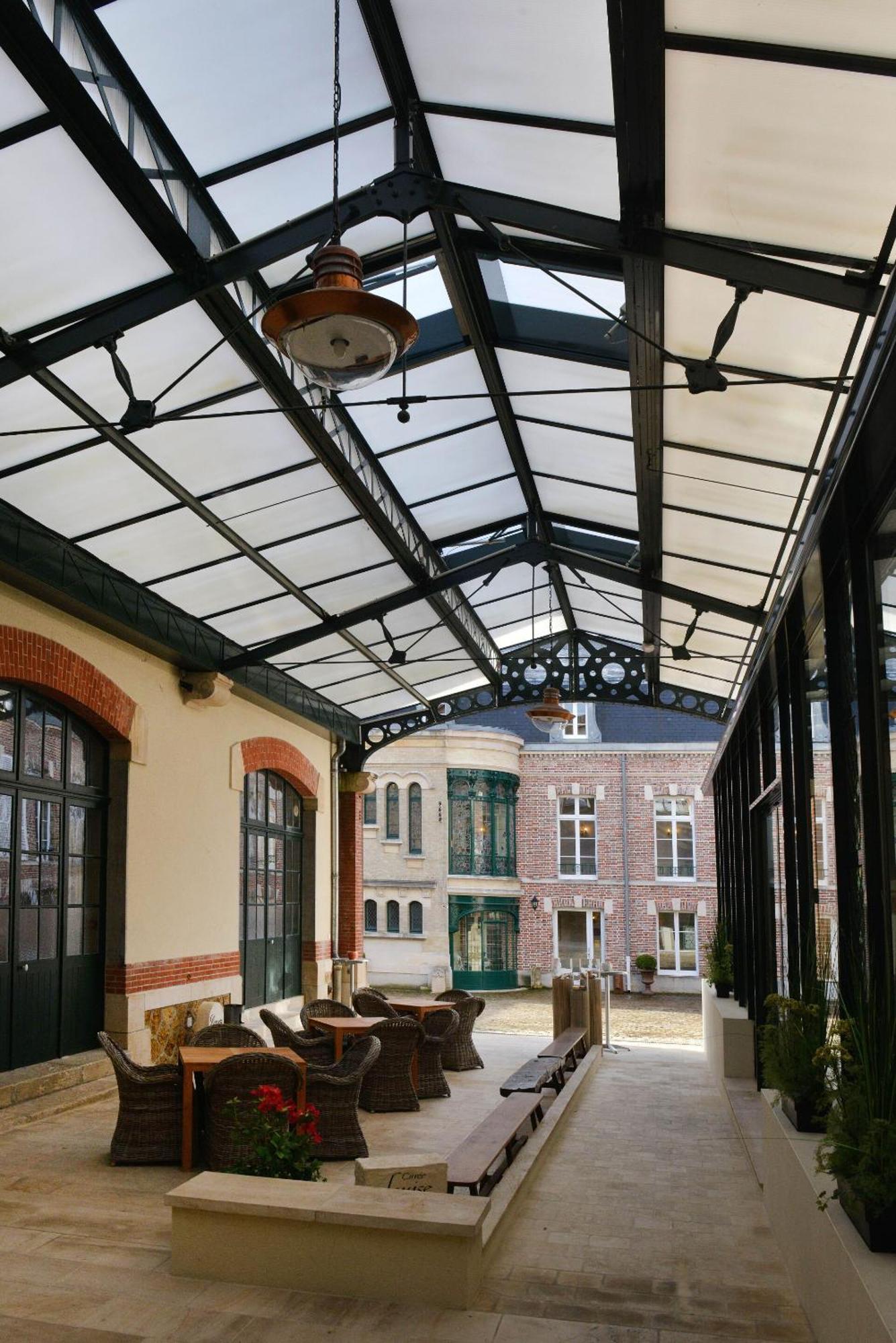 Hotel Castel Jeanson เอ-แชมเปญ ภายนอก รูปภาพ