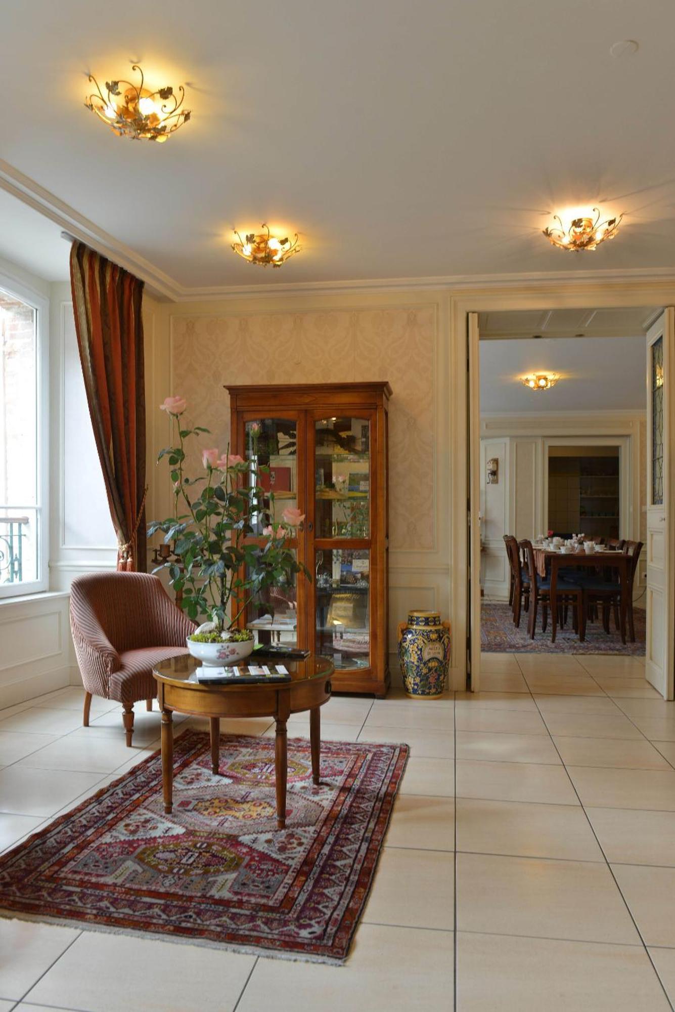 Hotel Castel Jeanson เอ-แชมเปญ ภายนอก รูปภาพ
